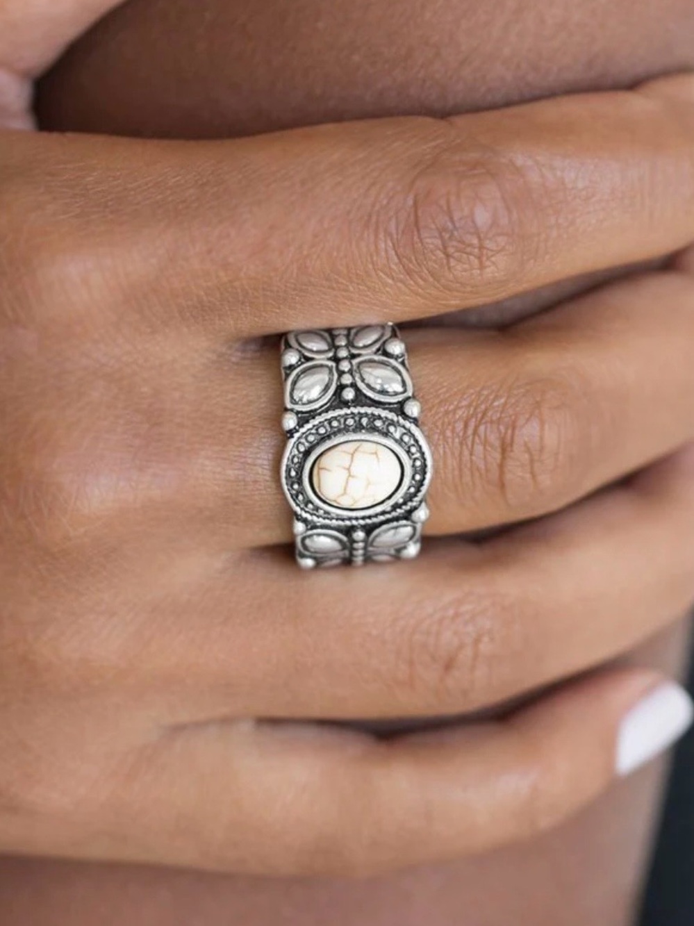 Silver-Tone White Stone Floral Band Ring - Women Jewelry